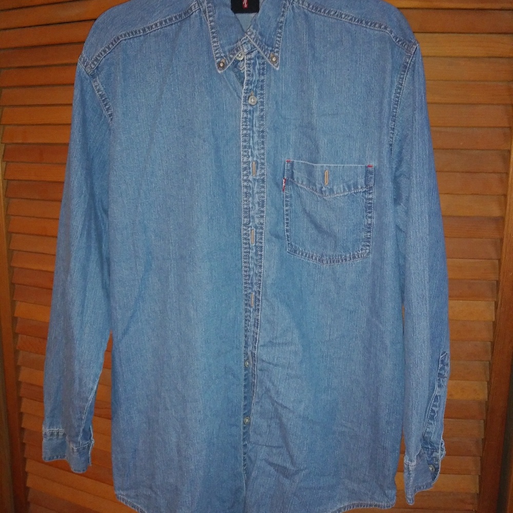 Vintage Levi Red Tab Denim Shirt Medium